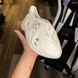 Yeezy Foam Runner
