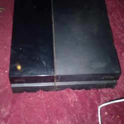 PS4 W/ Thrustmaster T80 Wheel And Pedals 