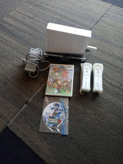 WII SYSTEM WITH 2 🎮 CONTROLLERS AND 2 GAMES