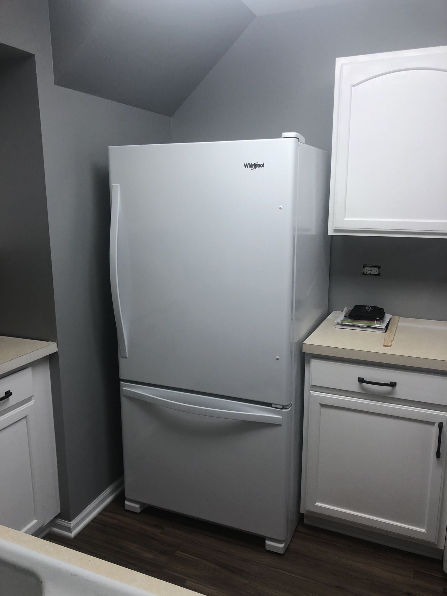 Whirlpool Bottom Freezer Refrigerator - White 21.9 Cu Ft