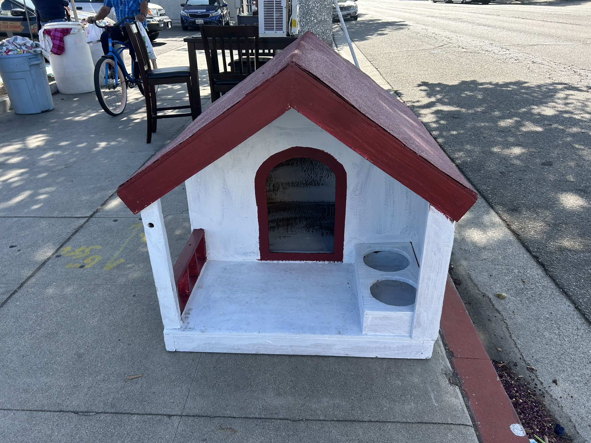 Medium To Big Dog House