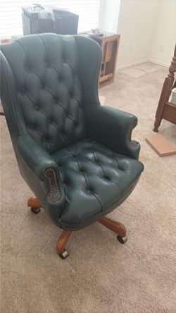 Green Tufted Leather Executive Office Chair
