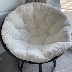 Papasan Chair And Faux fur Cushion 