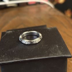 Round Cut Moissanite Vintage Band