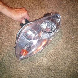 Infinity 2005 G35 headlights (pair)