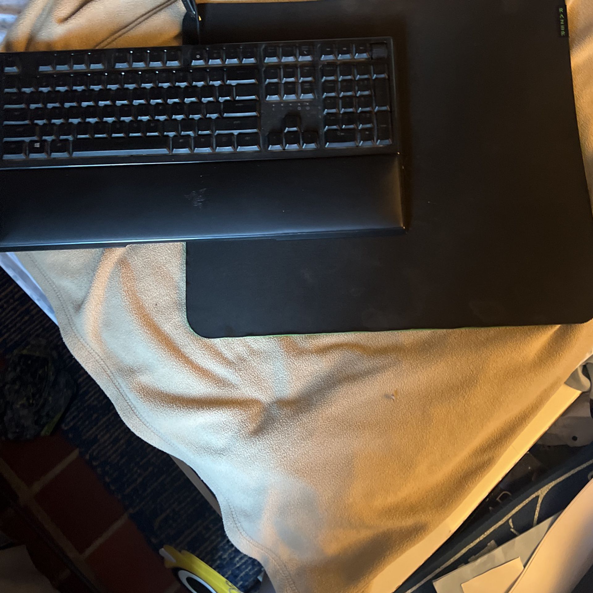 Razer Ornata V2 Gaming Keyboard, Mouse Pad And Wrist Rest