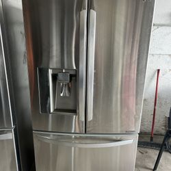 Refrigerator / Fridge 
