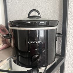 Crock-Pot Slow Cooker (Black) – Small Size