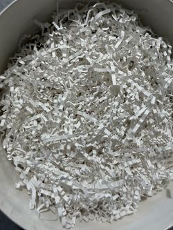 Free Crinkle paper Shred Paper Filler For Gift Box Basket Bags On Holiday