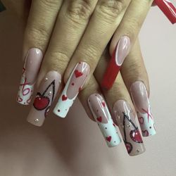 Nail Tech, Highland CA