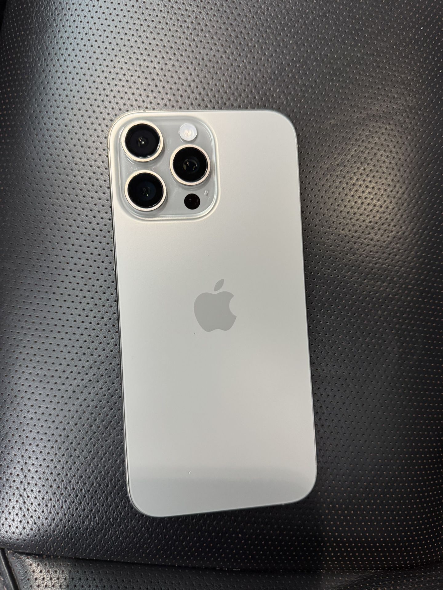 Apple iPhone 16 Pro max 256GB, Natural Titanium. Factory Unlocked. Perfect condition