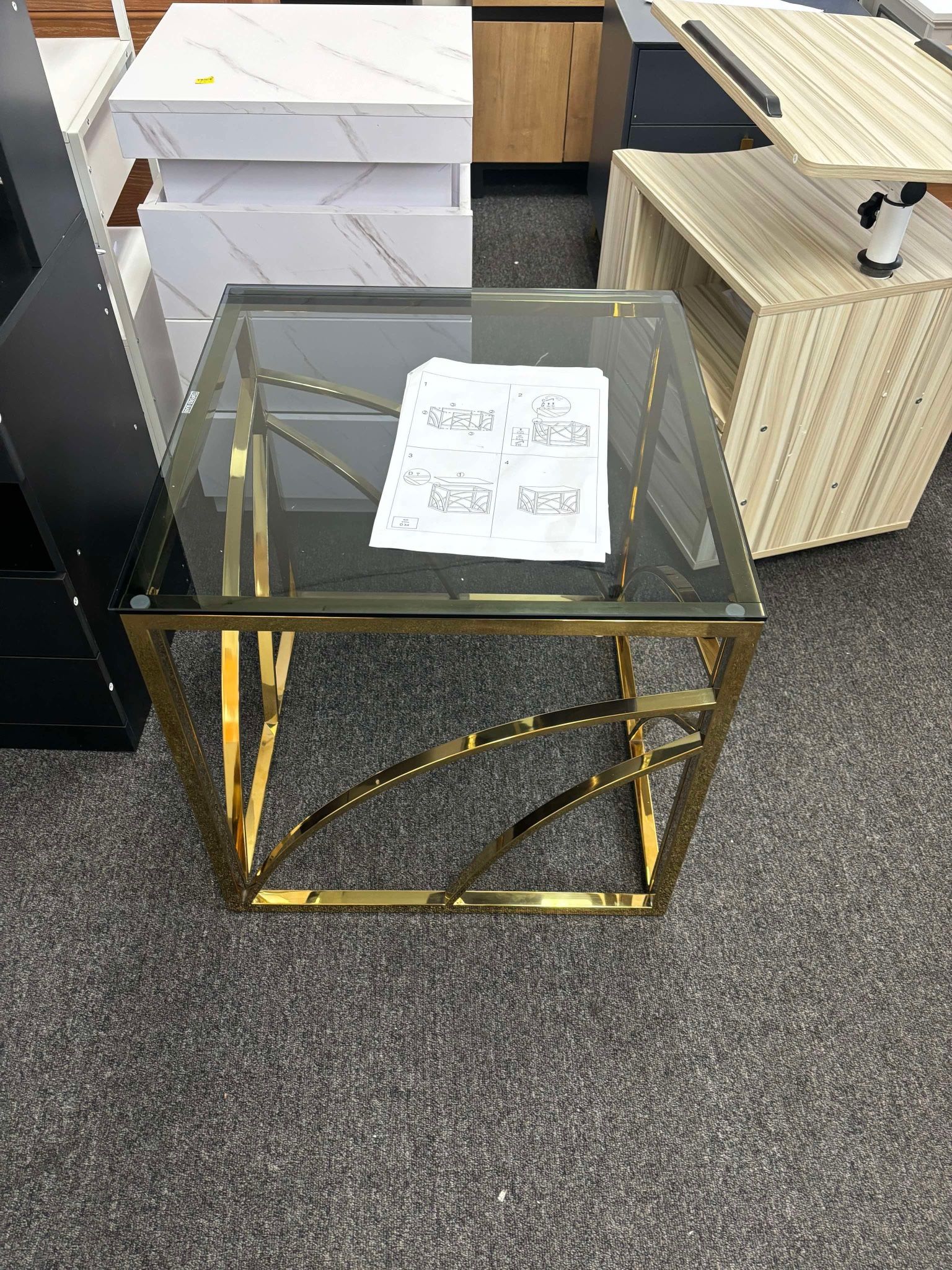 Minimalist Square Glass End Table- 21.45" Small Coffee Table
