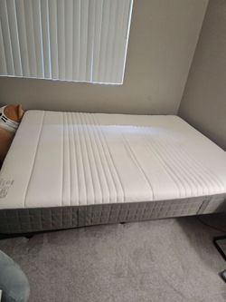Ikea HAUSVAR Queen Mattress with mattress firm adjustable bed frame