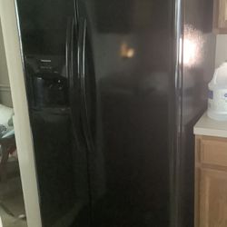 Frigidaire Refrigerator Freezer - MOVING. PRICED TO SELL ASAP
