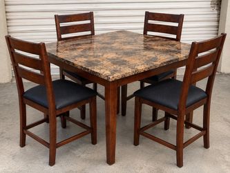 Comedor alto