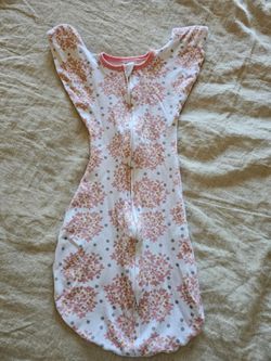 Swaddle 14-21 pounds 3-6 months