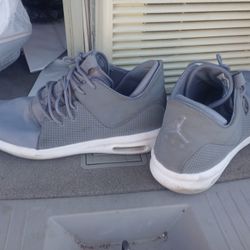 Air Jordan First Class