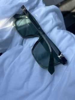 Louis Vuitton Sun Glasses