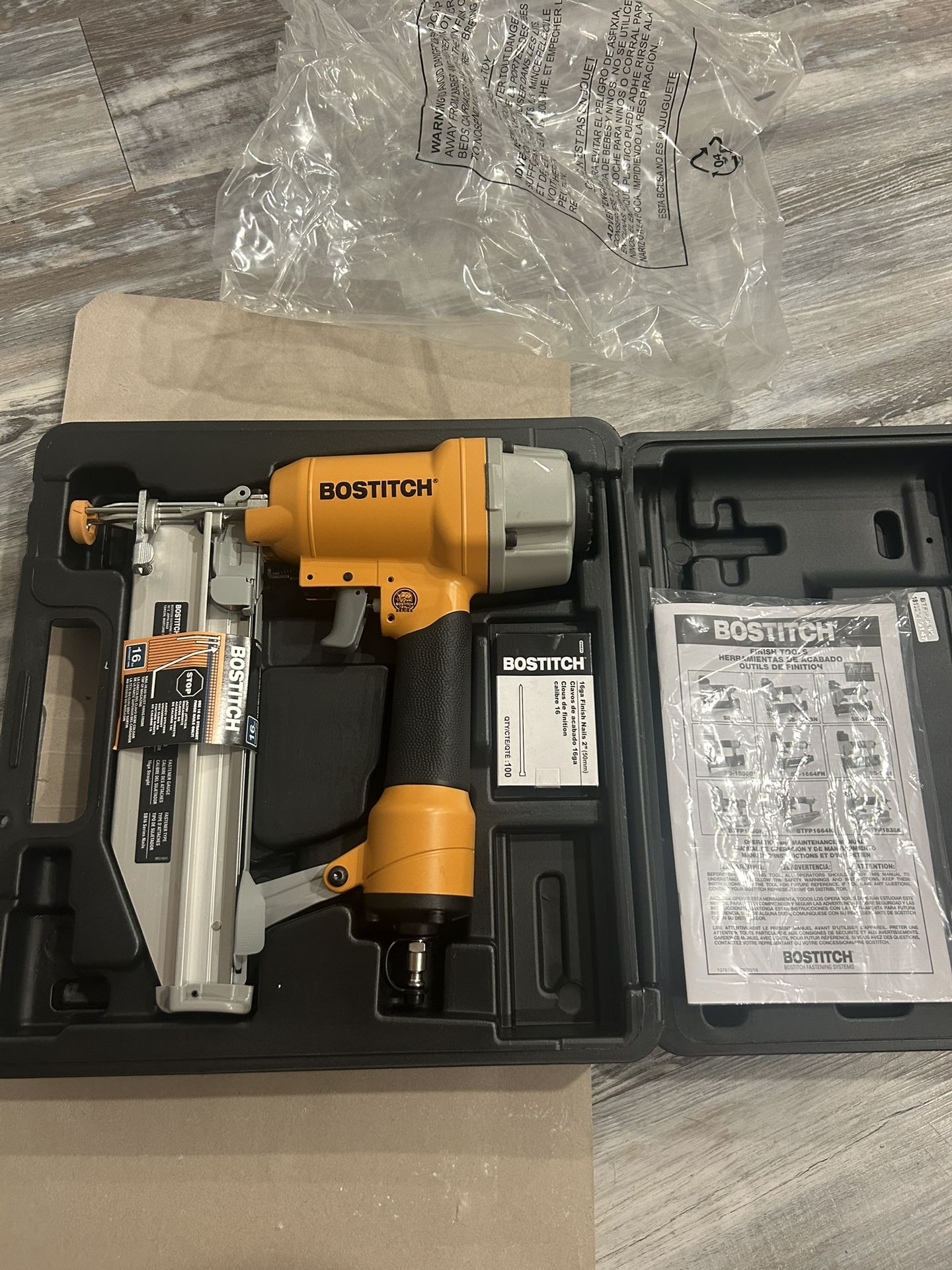 NEW Bostitch 16 GA Finisher Nailer