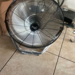 Brand New Fans Come In Box 