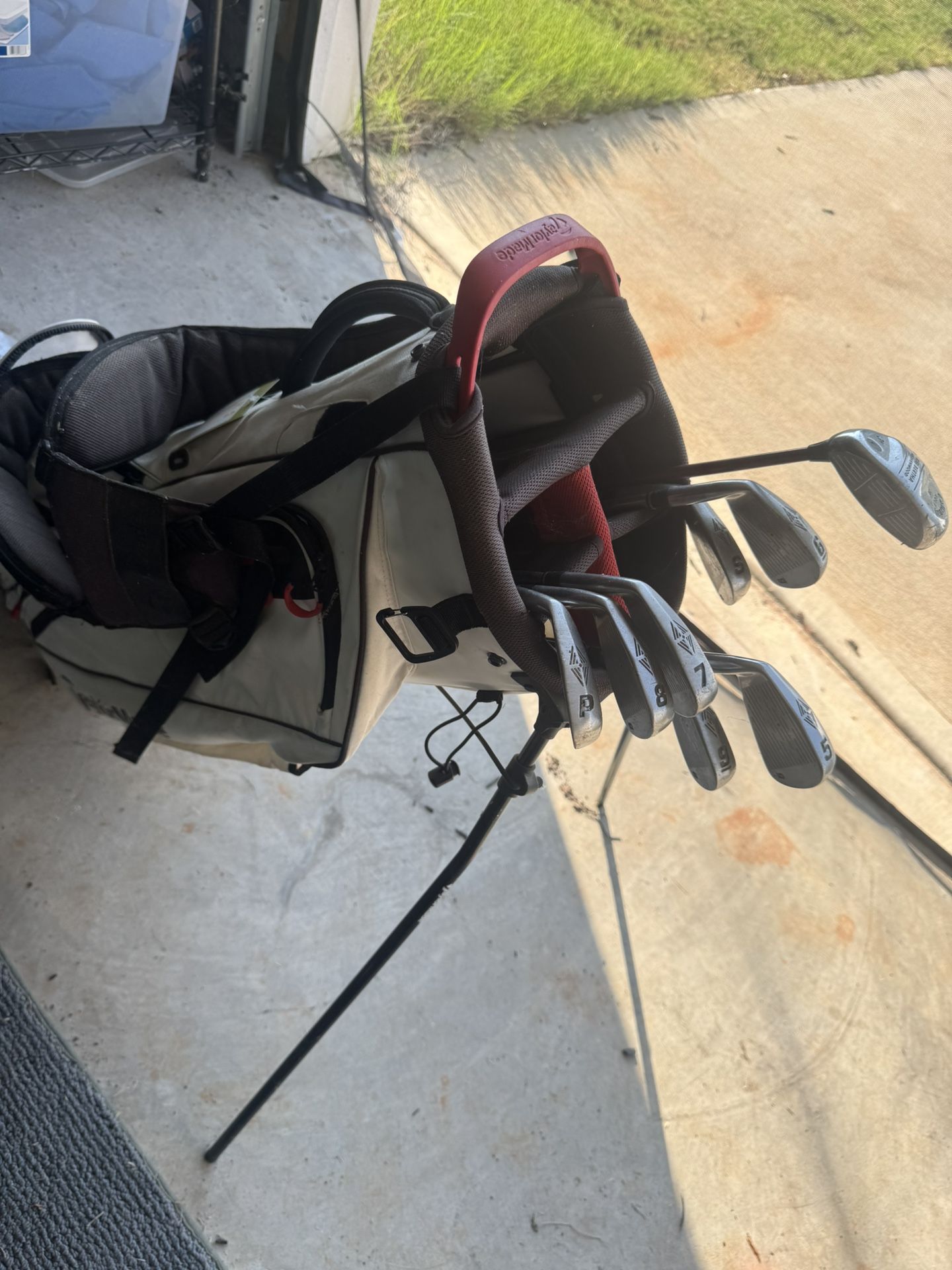 Taylormade Golf bag And Top Flight Iron Set