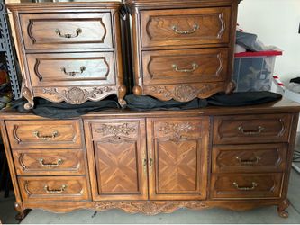 Bedroom set