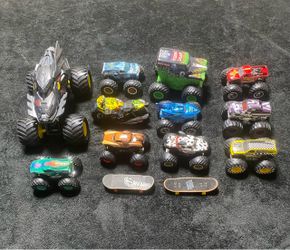 Hot Wheels Monster Jam Truck Lot ~ Grave Digger , etc.. N/R !