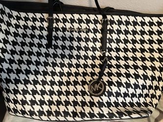 Micheal Kors Handbag