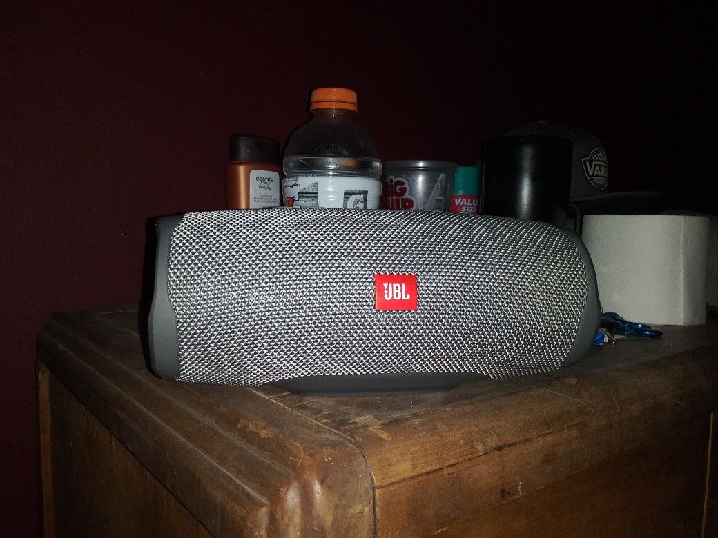 Bluetooth speaker JBL Charge 4