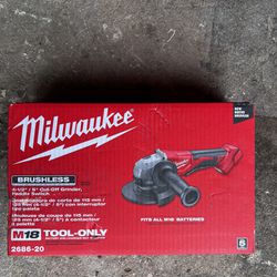 Milwaukee M18 grinder 