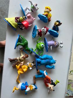 Disney figures bundle