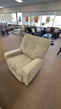 RECLINER CHAIR