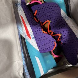 Nike Lebron XVIII Psychic Purple Blue