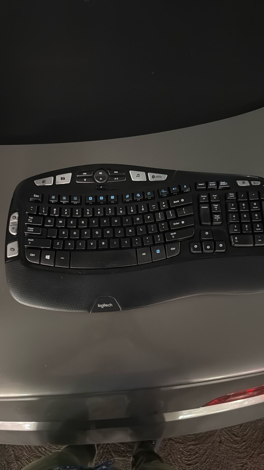 Logitech K350 Wireless keyboard
