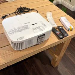 Epson Home Cinema 2350 4K PRO-UHD Smart Projector 