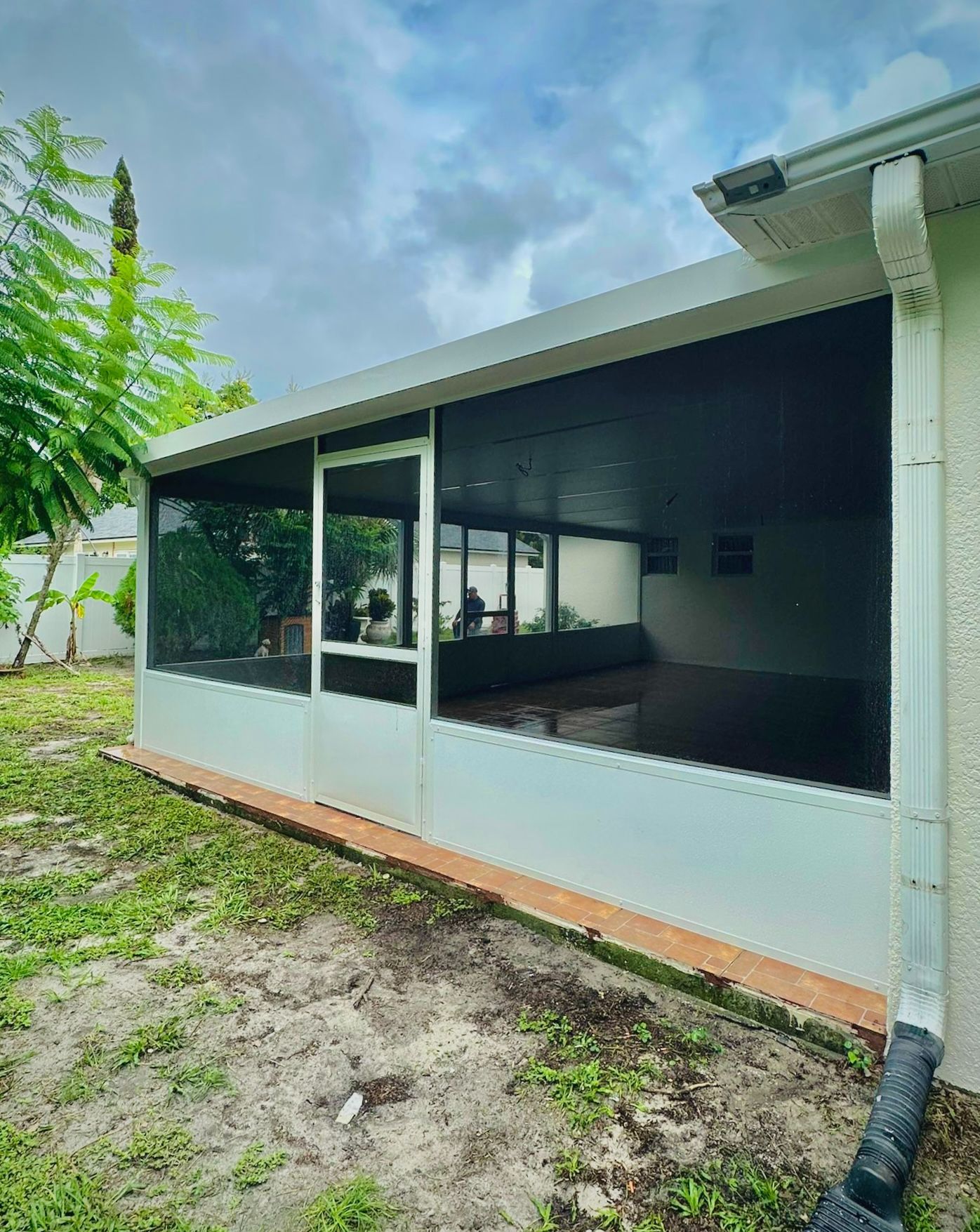 Custom Pergolas, Patio Covers, Decks, Screen Enclosures