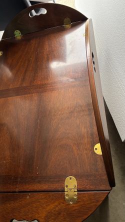 Butler tray table