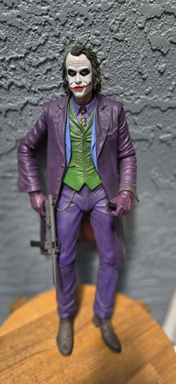 Batman The Dark Knight The Joker 1:4 Scale Action Figure