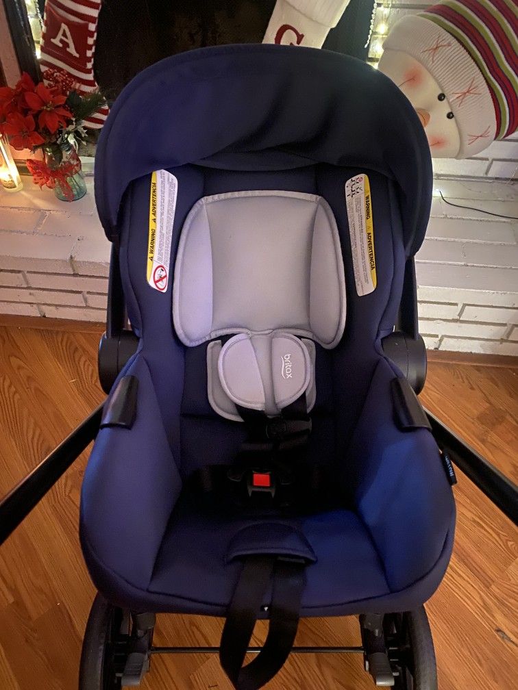 Britax Willow Infant Car Seat Excellent Condition + Frame Stroller