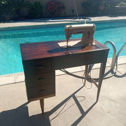 Singer Sewing Machine