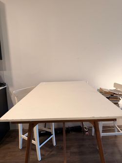 Used table and chairs