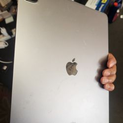 Apple Ipad 12.9" Pro. Unlock. 128gb. 6th Gen
