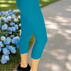 NEW Womens Capri Leggings Soft As Lularoe OS/TC