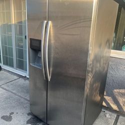 Samsung Refrigerator Stainless Steel ,ice Maker Water Fountain