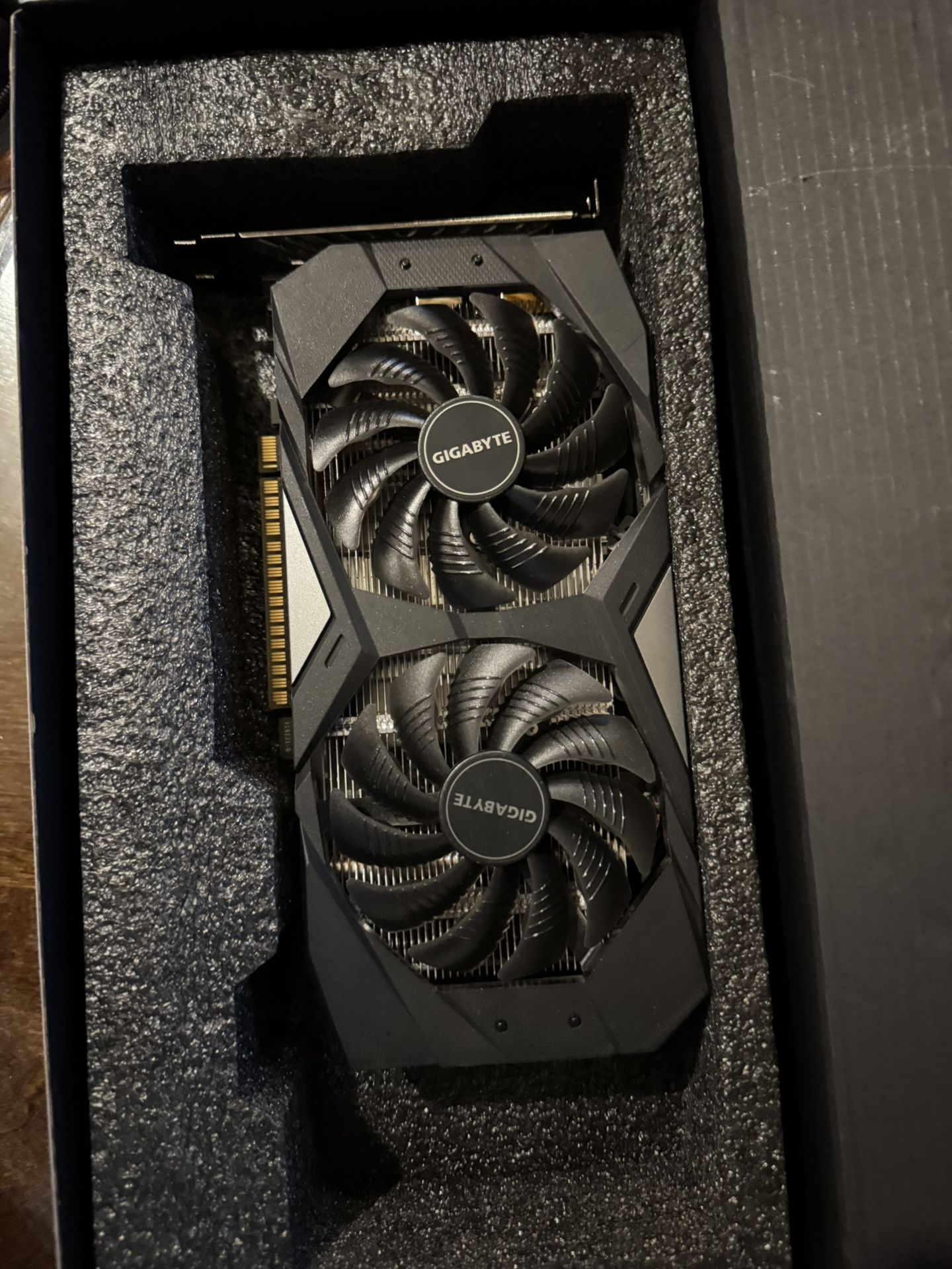 GIGABYTE 1660 Oc 6gb