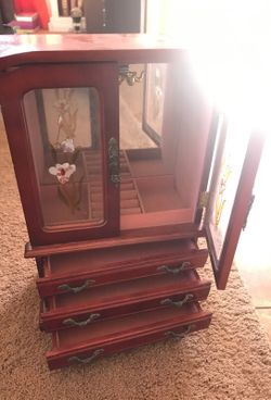Antique jewelry box nice condition