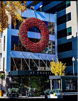 Giant Illuminated Wreath – Statement Piece for Storefront/Building Entrance