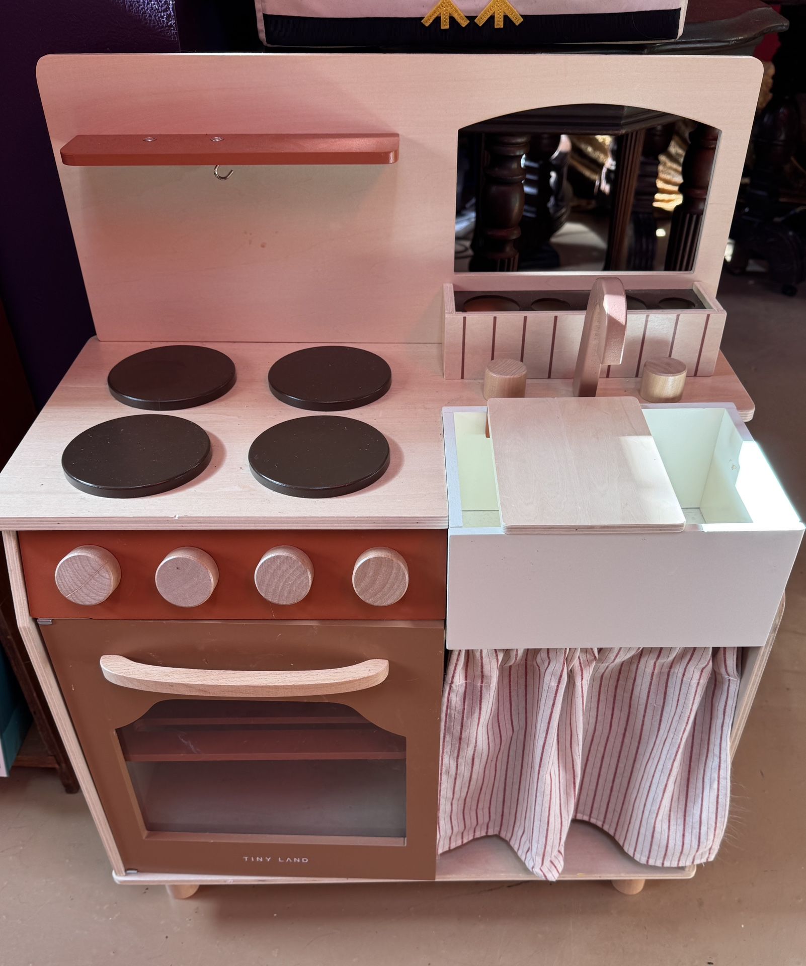 Tiny land Kitchen