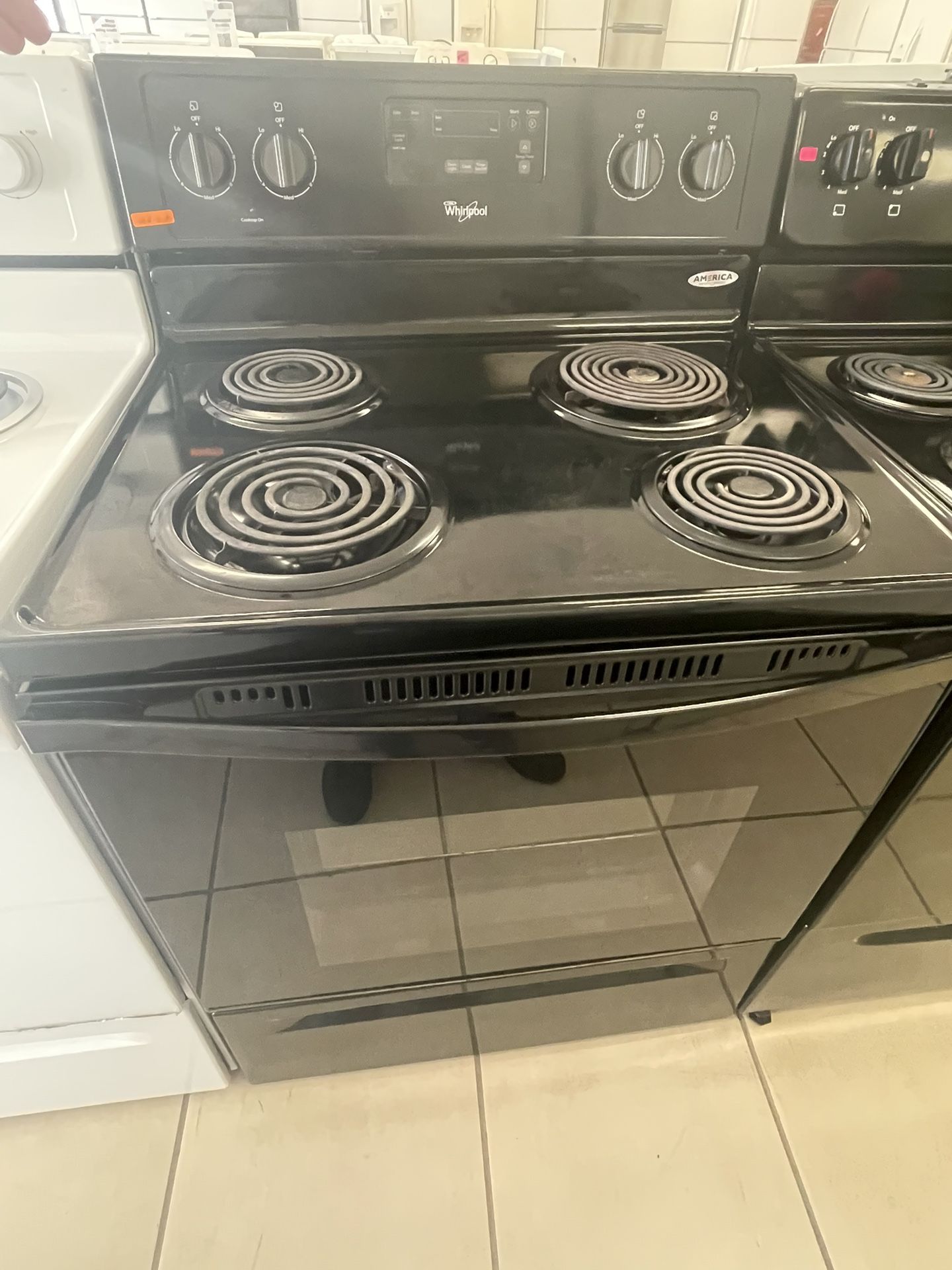 WHIRLPOOL COIL STOVE BLACK