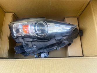 Lexus IS (contact info removed) right headlight